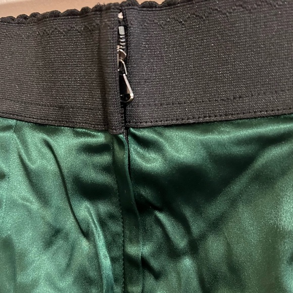 Dolce & Gabbana Green Silk Mini Skirt Black Lace Trim Women’s Size 6 / 42 / S - Picture 9 of 10